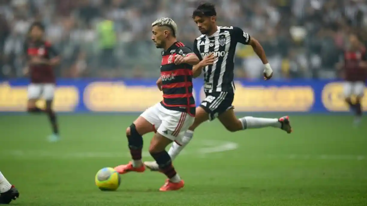 Arrascaeta faz discurso emocionante ao saber de saída do Gabigol do Flamengo