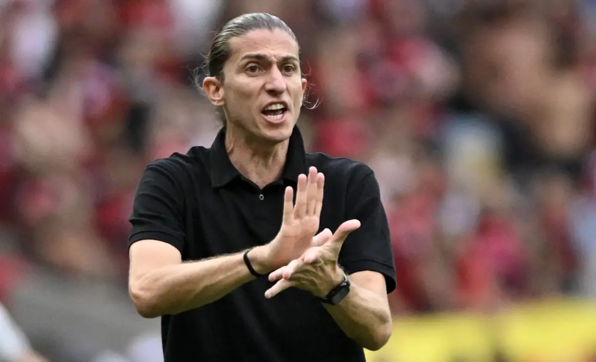 Filipe Luís pode se tornar mais rápido a vencer título pelo Flamengo no século - Foto: André Durão/GE