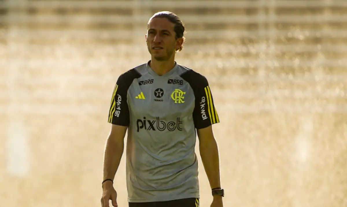 Filipe Luís define time titular do Flamengo - Foto: Marcelo Cortes/Flamengo