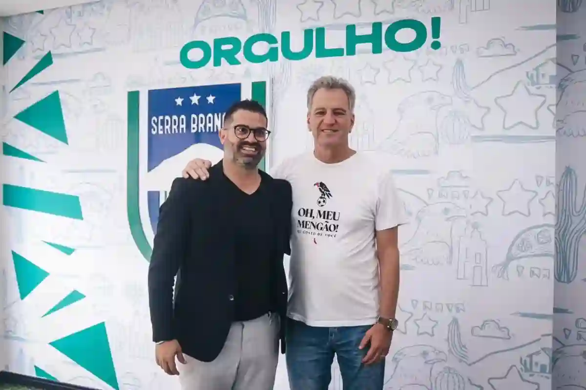 O clube visitou a sede do Flamengo ( Foto/Serra Branca ) 