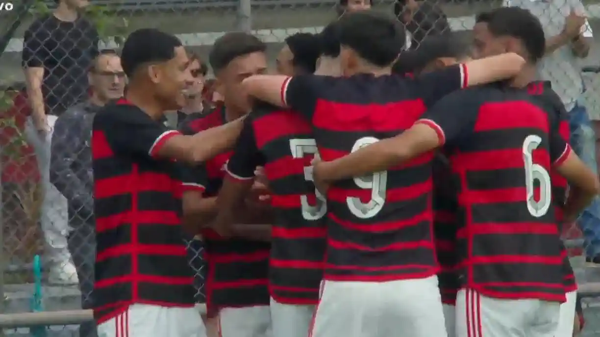 Flamengo aplica uma verdadeira amassada na estreia do Carioca Sub-17:  7 a 0