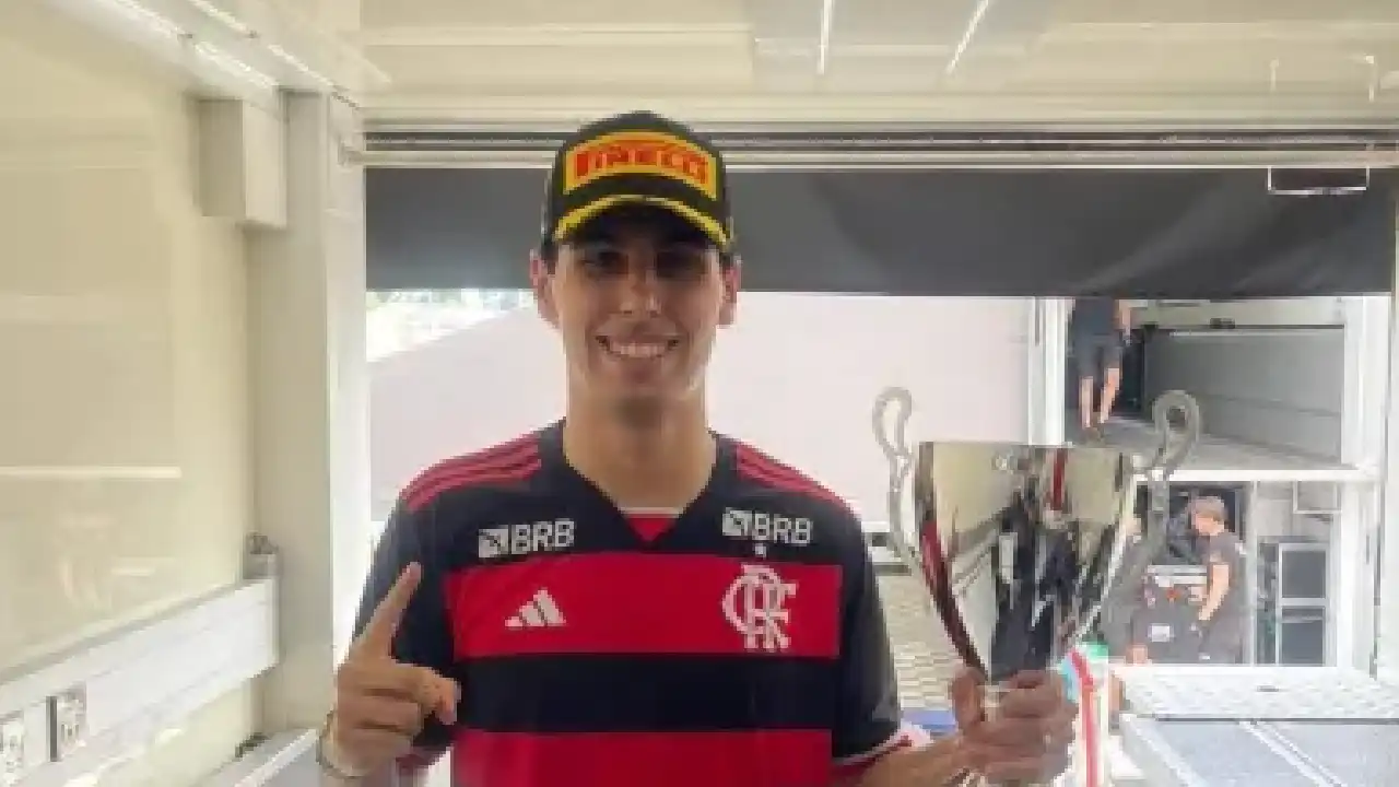 Gabriel Bortoleto conquista premiação da FIA, após vencer Fórmula 2 (Foto: Reprodução)