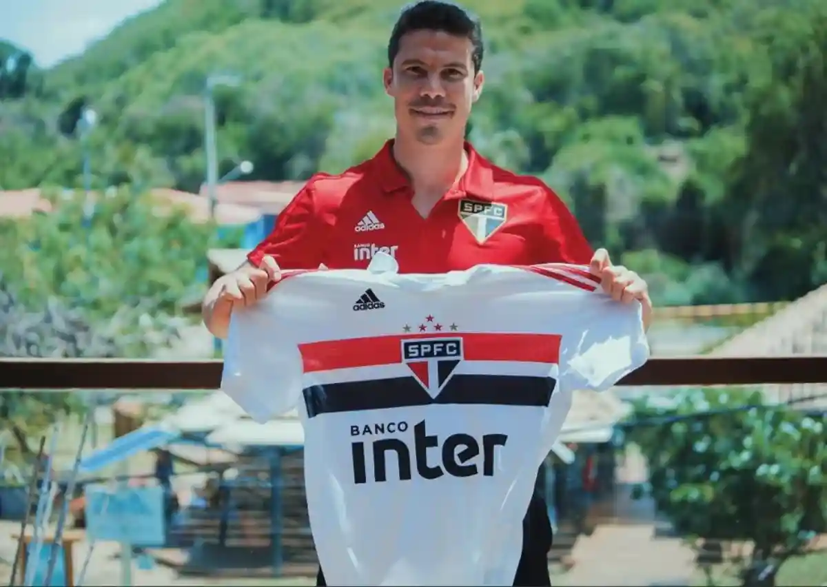 Hernanes esteve perto de vestir a camisa do Flamengo - Foto: Reprodução