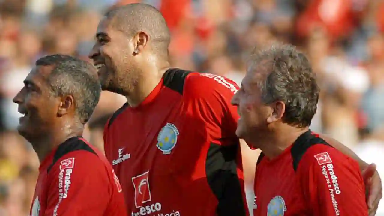 Adriano Imperador e Romário se unem no Maracanã para uma despedida histórica com ídolos do Flamengo - foto: reprodução