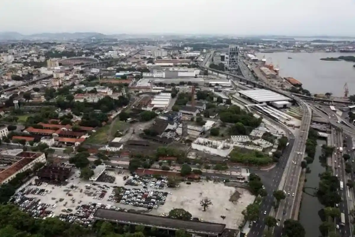 Impasse sobre remoção de estrutura pode adiar projeto do estádio do Flamengo - Foto: Reprodução/Prefeitura do Rio de Janeiro