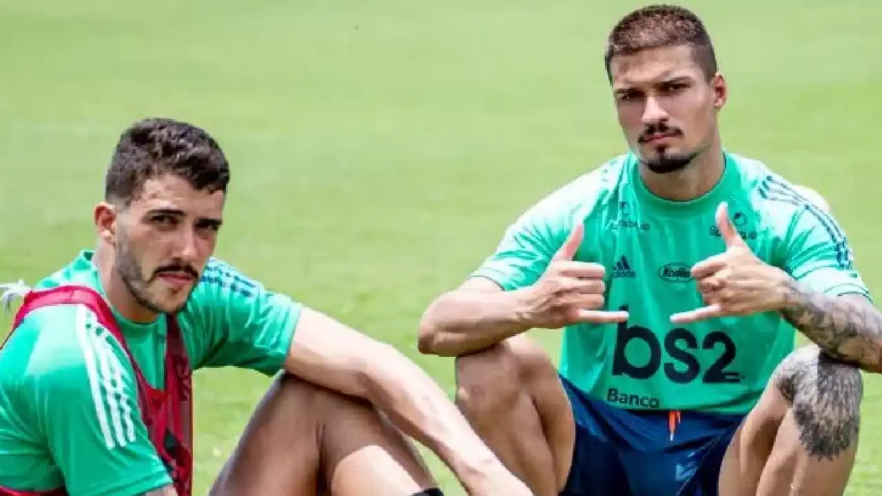 Zagueiro multicampeão pelo Flamengo é eleito o melhor defensor do Japão