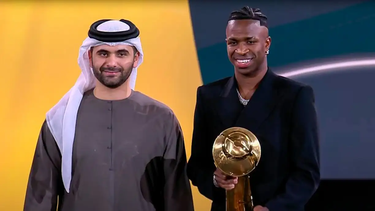 Vini Jr conquista premiação de melhor do mundo pela 2ª vez consecutiva ( Reprodução/Globe Soccer)