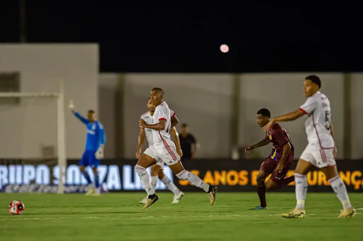 Há 19 anos, Flamengo não "conseguia" marca negativa no início do estadual