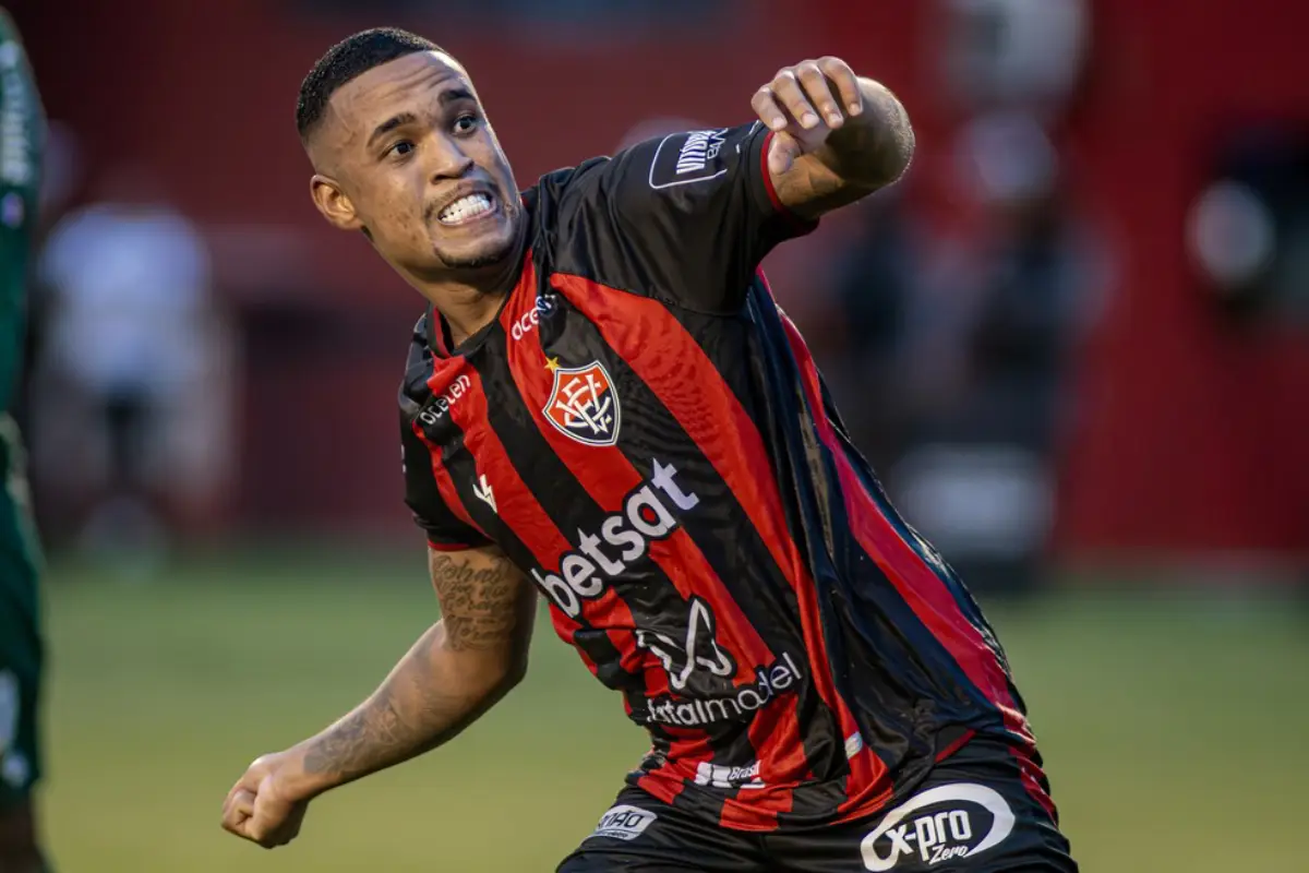 Zinho indica Alerrandro para o Flamengo - Foto: Victor Ferreira/Vitória