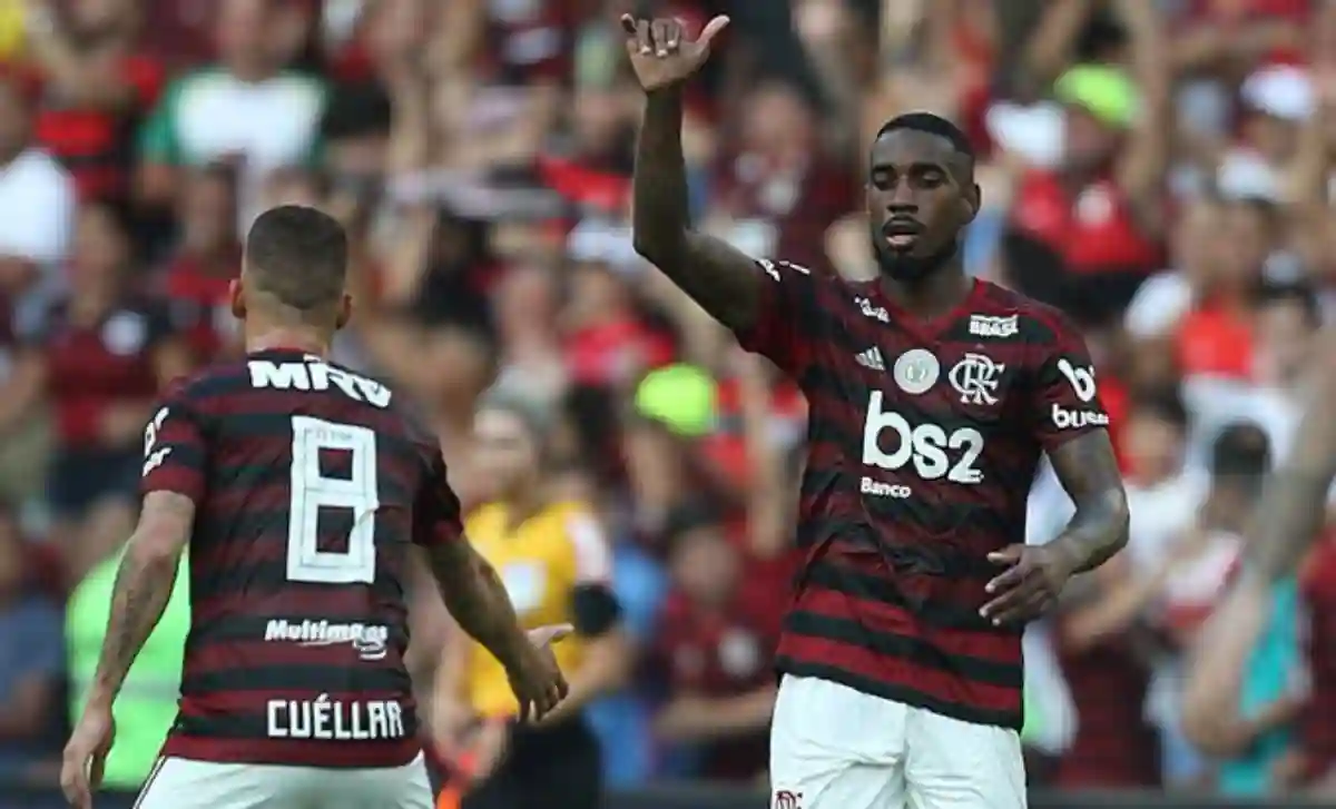 Fluminense tenta a contratação de Cuéllar, ex-Flamengo - Foto: Alexandre Vidal/Flamengo 