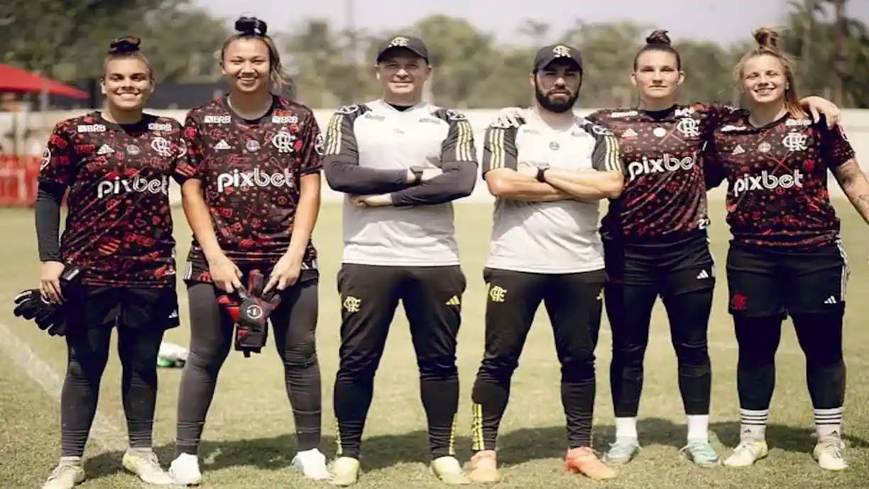 )Preparadores do Flamengo comandam integração entre base e profissional (Reprodução/ Flamengo)