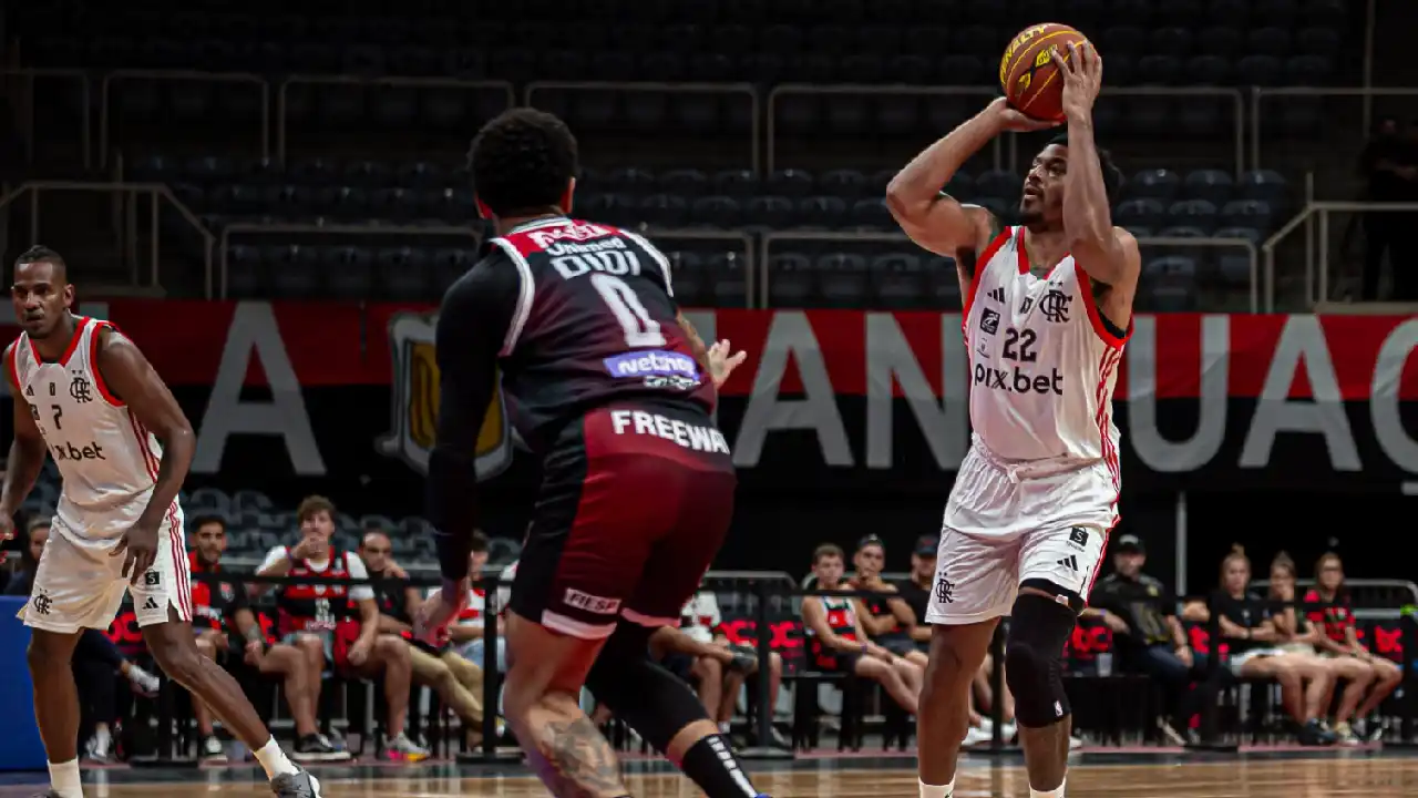 Flabasquete vence o Franca e garante vaga na final da Super 8