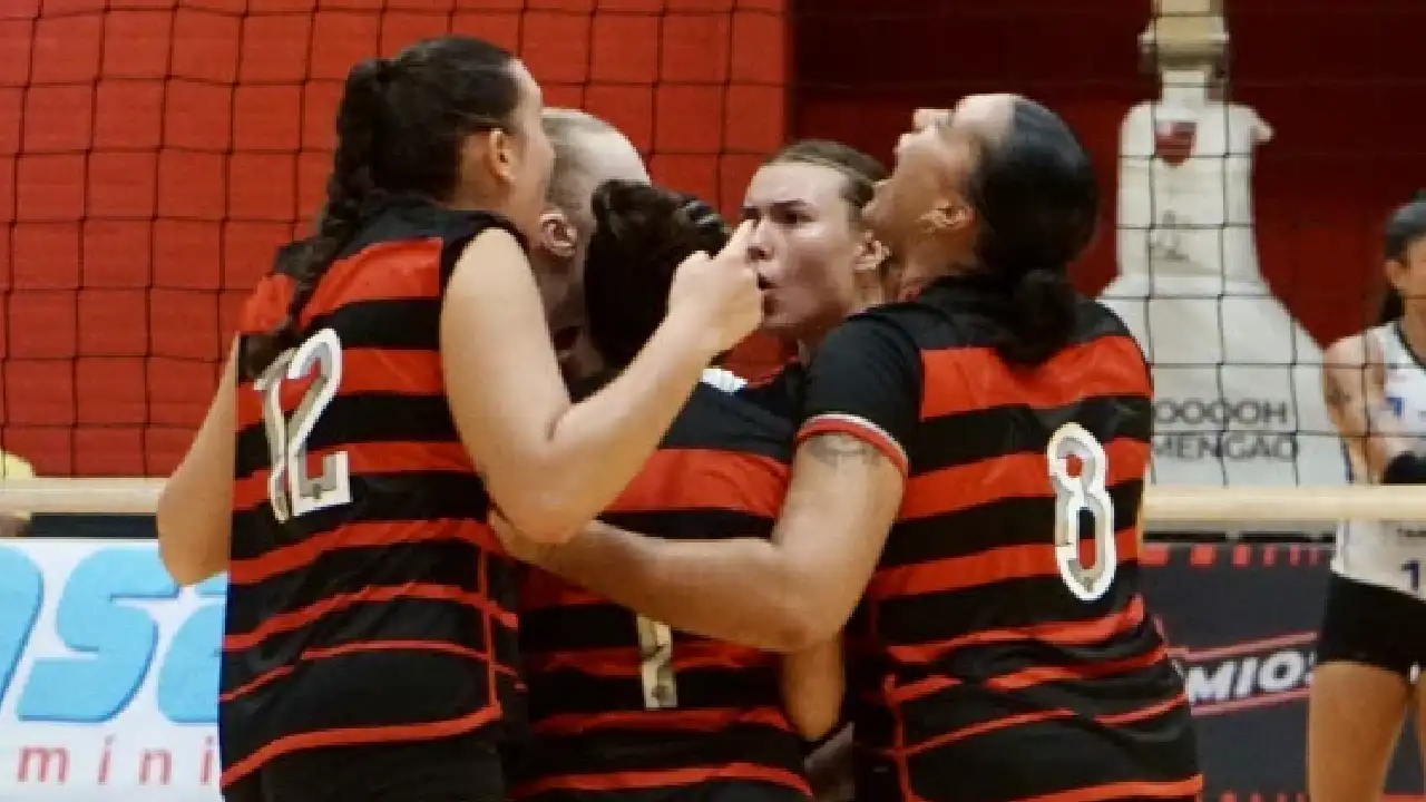 Flamengo conquista vitória emocionante contra o Vôlei Louveira na Superliga B - foto: reprodução