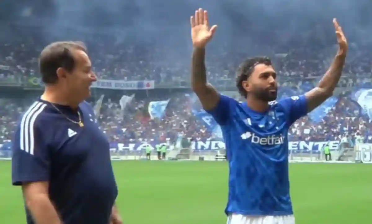 Ex-Flamengo, Gabigol é apresentado no Cruzeiro - Foto: Reprodução/Cruzeiro TV