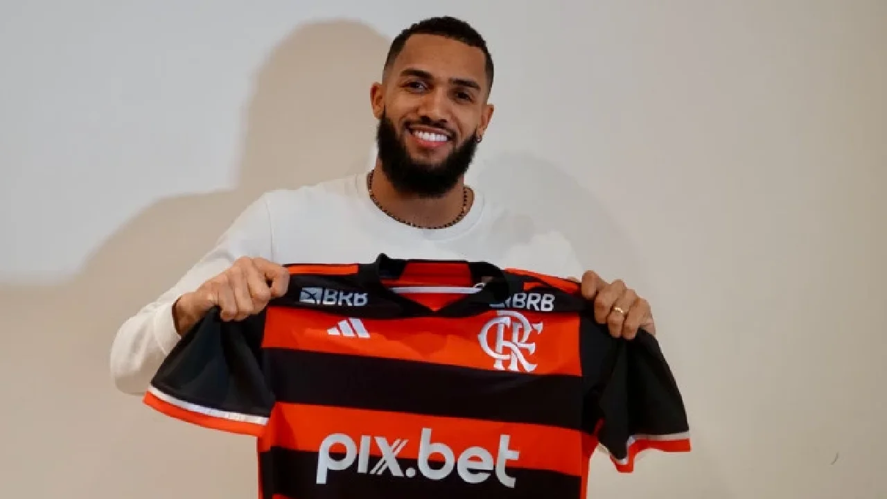 Juninho, atacante contratado pelo Flamengo para 2025, durante visita ao Ninho do Urubu - foto: reprodução