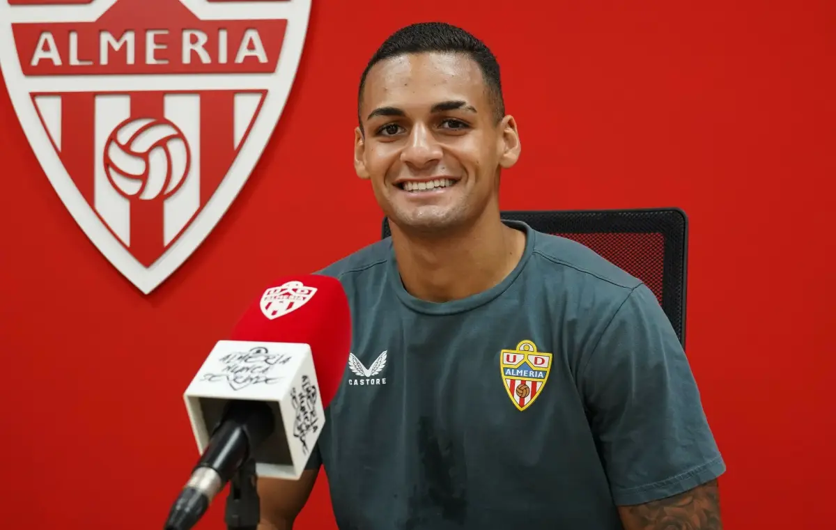 Flamengo busca zagueiro do futebol espanhol - Foto: Reprodução/Almería