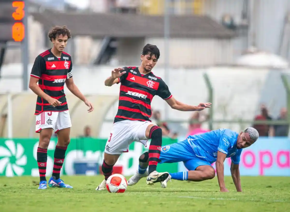 Flamengo busca vaga na Copinha — (Foto: Antonio Izidorio/@izidoriofotografia13)