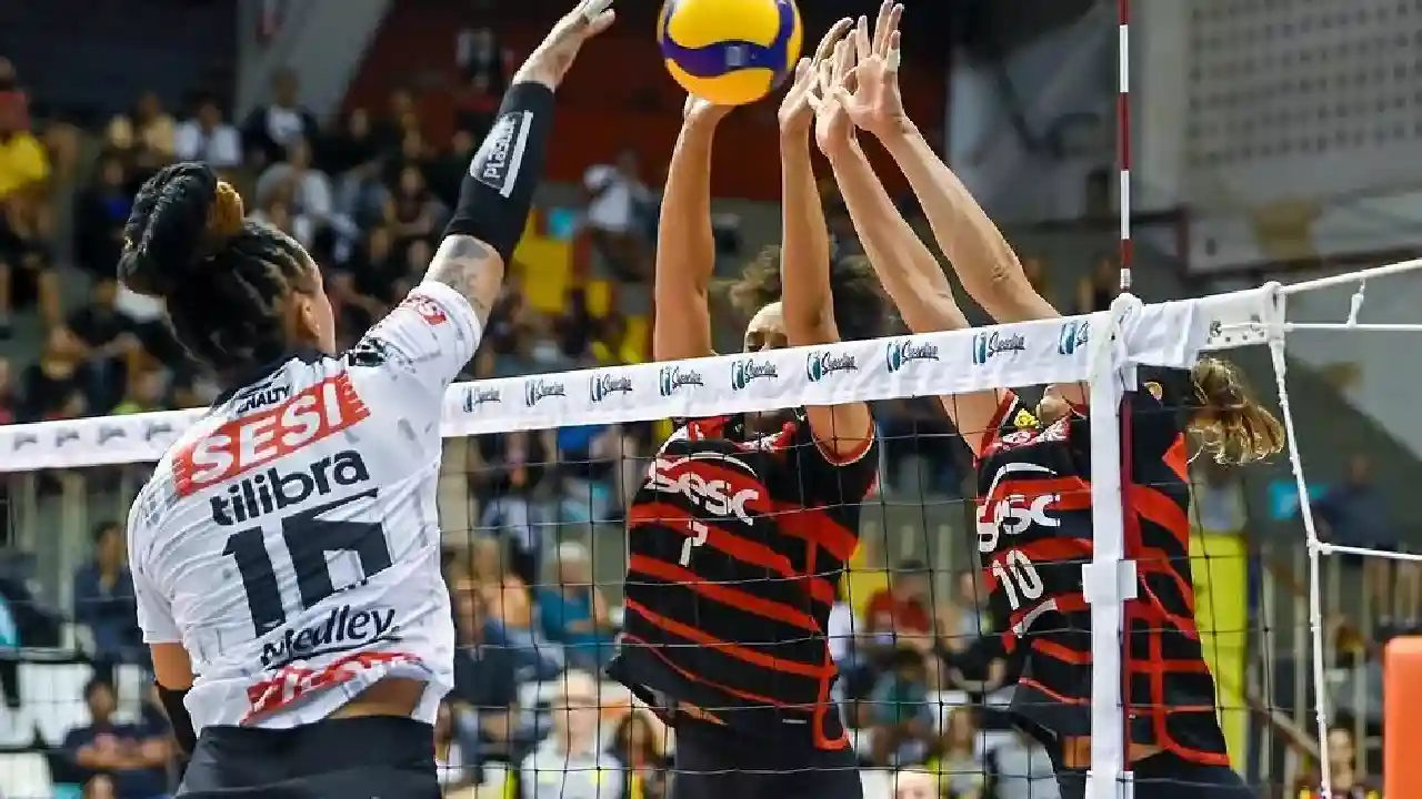  Sesi Bauru e Sesc Flamengo se enfrentam por uma vaga na semifinal da Copa Brasil de Vôlei - foto: reprodução