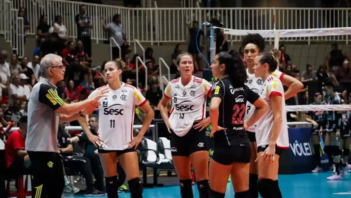 Atleta do Flamengo fala sobre eliminação na Copa Brasil de Vôlei (Reprodução/ Bauru)