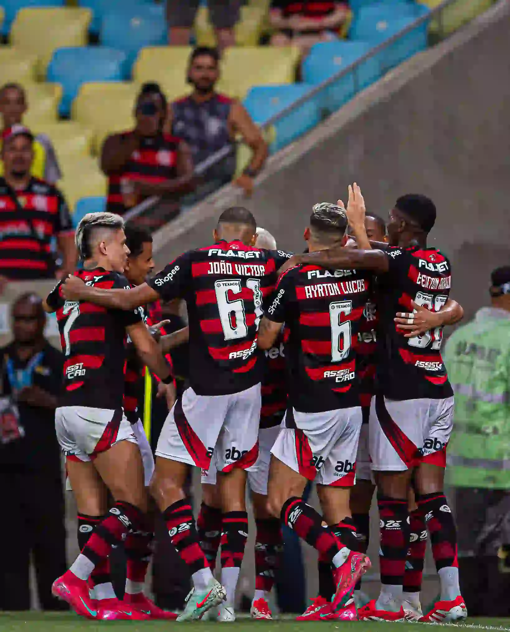 Luiz Araújo volta em grande forma e dá 2 assistências ( Reprodução/ Flamengo)