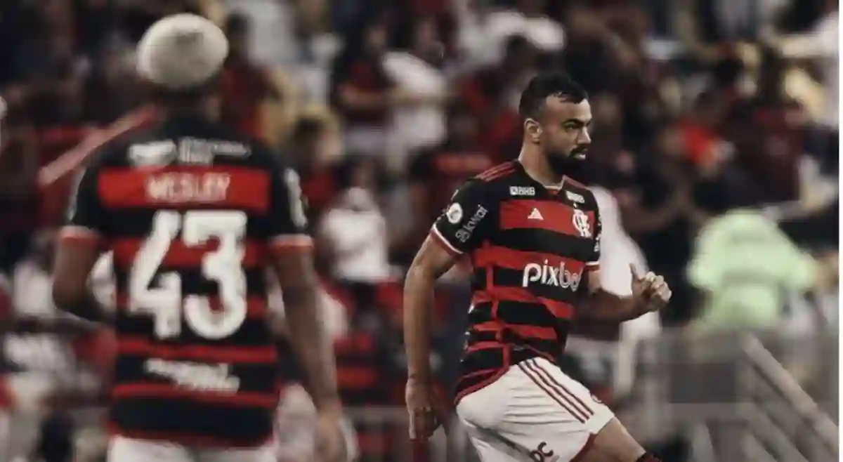 Ambos os jogadores do Flamengo receberam propostas ( Foto: Flamengo ) 