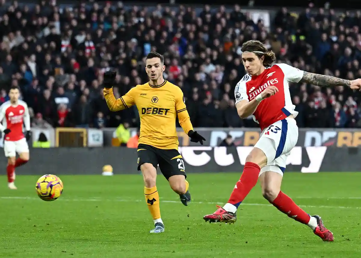 Arsenal vence Wolverhampton por 1 a 0 com gol com expulsão de João Gomes - foto: reprodução