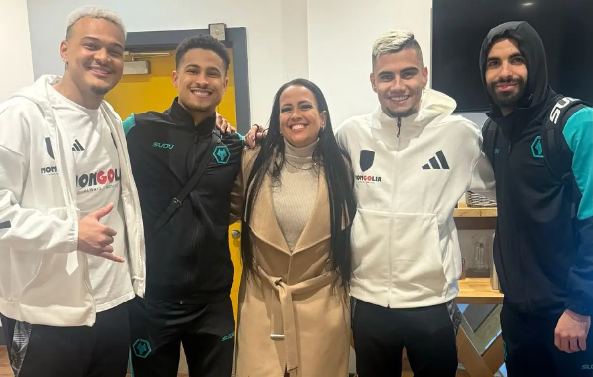 João Gomes, Andreas Pereira e Rodrigo Muniz, todos com passagem pelo Flamengo, se encontram no estádio após jogo - Foto: Reprodução