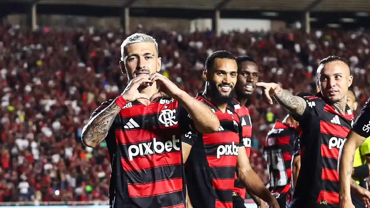 vFlamengo e Vasco se enfrentam pelo Campeonato Carioca em um clássico decisivo; Vidente prevê leve favoritismo rubro-negro no duelo - foto: reprodução