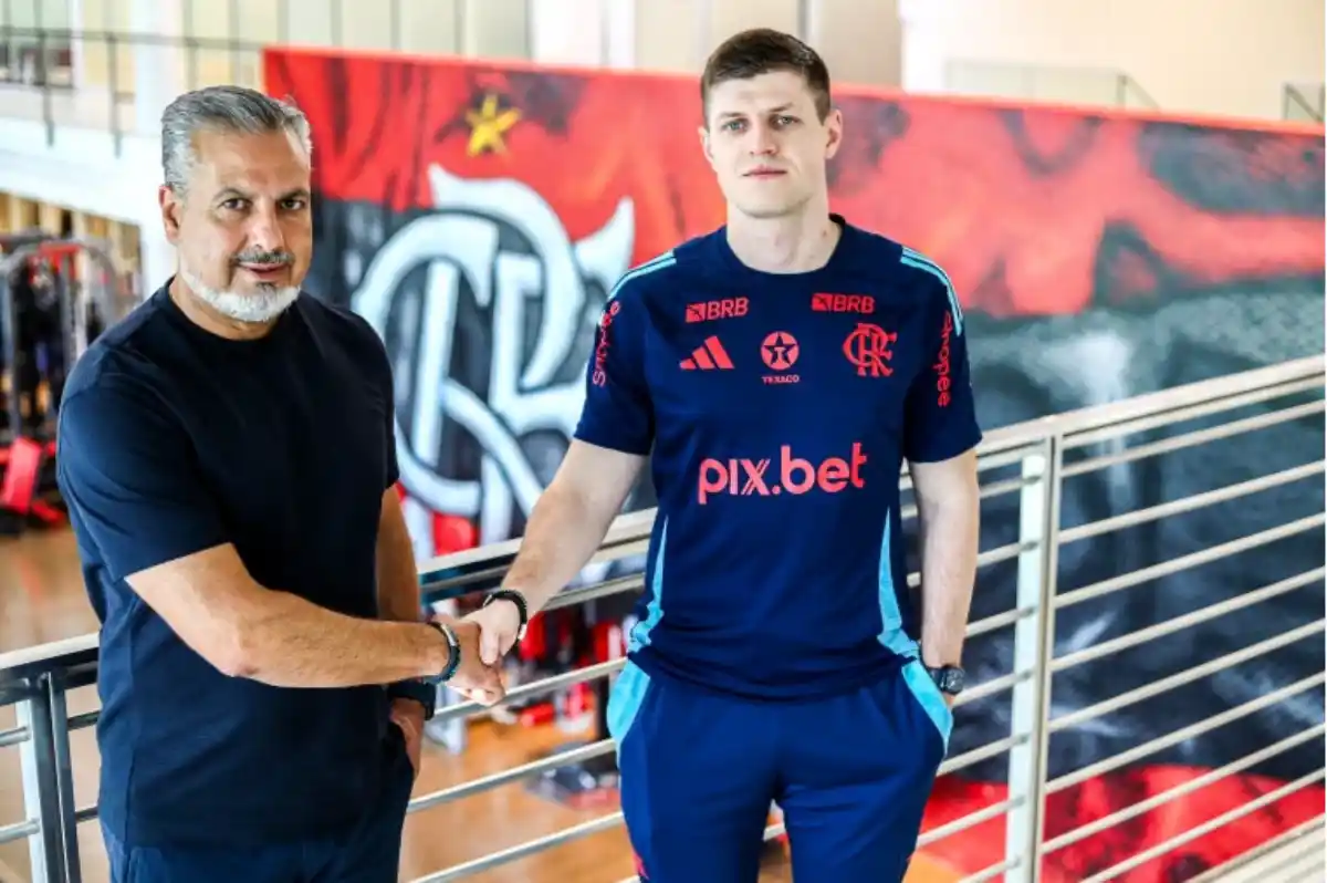 Andrii Fedchenkov, Flamengo's new scouting manager, during a club performance. (Photo: Flamengo)