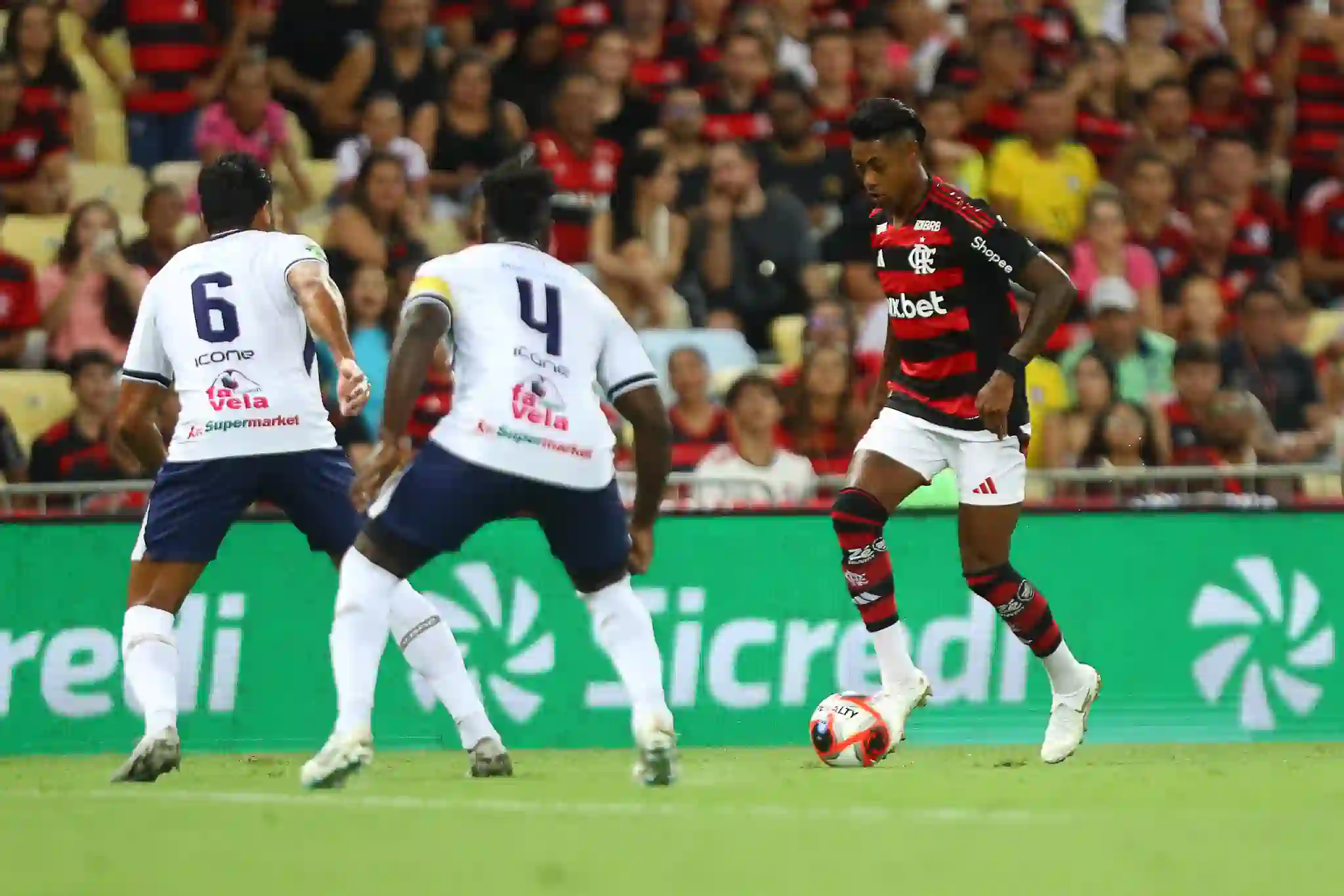 Para Bruno Henrique, todo o elenco está conseguindo dar o seu melhor, mas deixou claro que o Rubro-Negro deve manter o ritmo até o final do ano