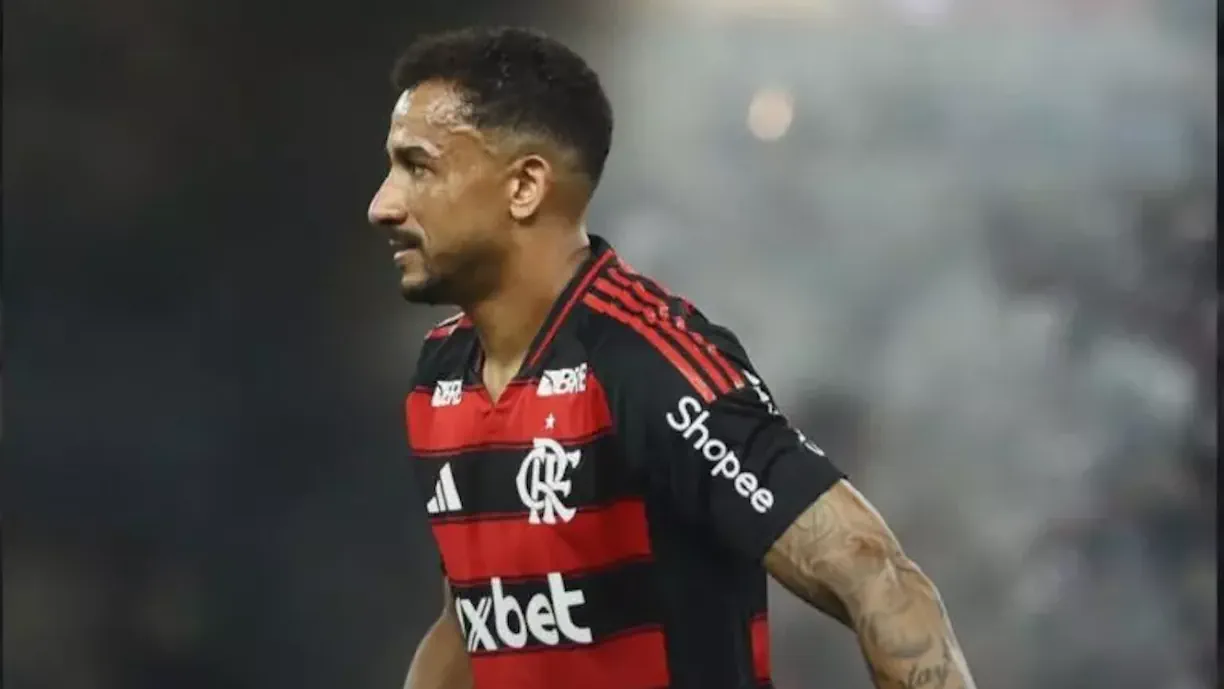 O Flamengo entra em campo contra o Fluminense na final do Carioca desfalcado de jogadores importantes, como o Danilo - foto: reprodução