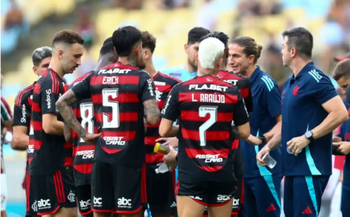 Equipe favorita para 2025 se destaca pela força do elenco e planejamento estratégico para conquistar títulos. ( Foto: Flamengo )