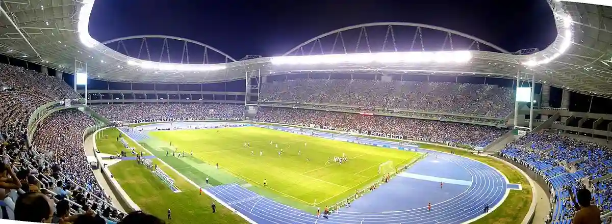 CEO do Vasco quer fazer a semifinal contra o Flamengo no Engenhão