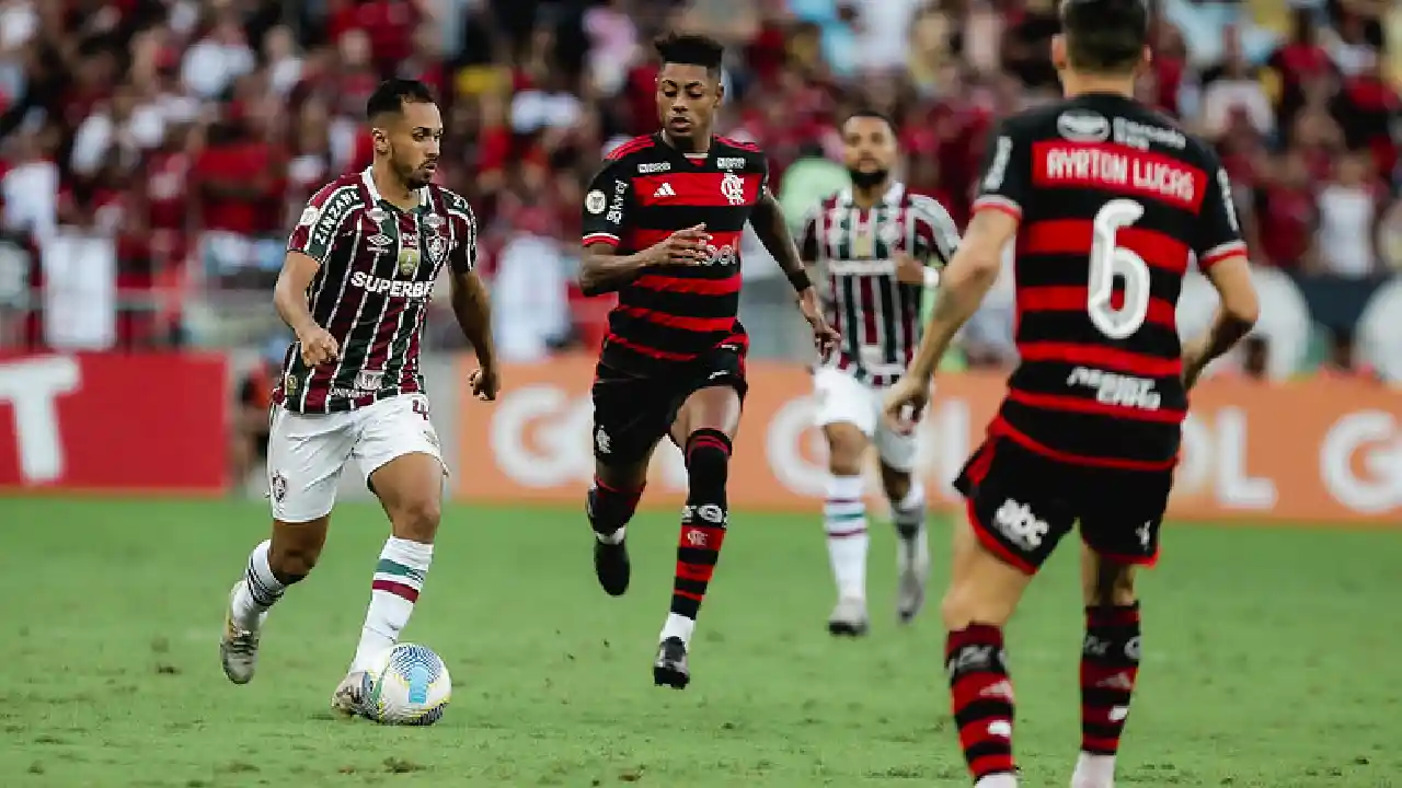 Flamengo enfrenta o Fluminense no Maracanã em clássico decisivo pelo Campeonato Carioca neste sábado - foto: reprodução