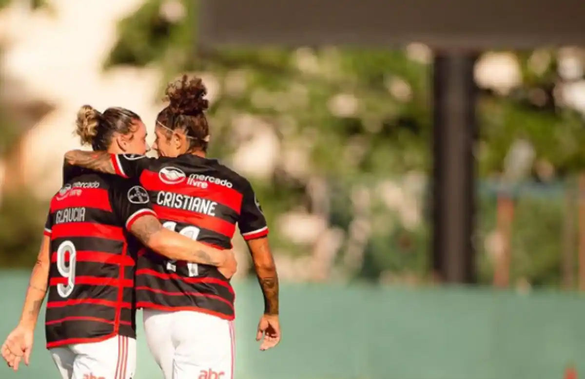 A atacante do Flamengo foi convocada por Arthur Elias, treinador da Seleção para os amistosos ( Foto: Flamengo )