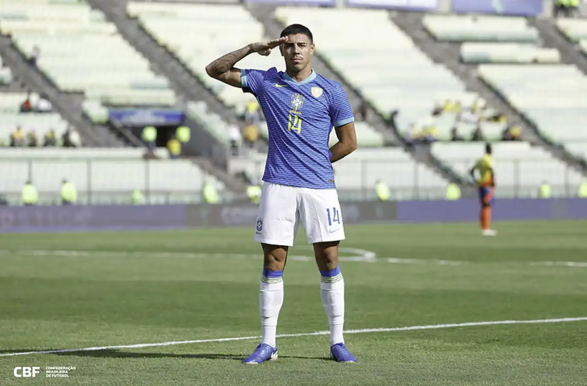 Cria do Flamengo , Iago comemora título do Brasil no Sul-Americano sub-20; seleção conquistou o troféu neste domingo (16) (Reprodução/CBF)