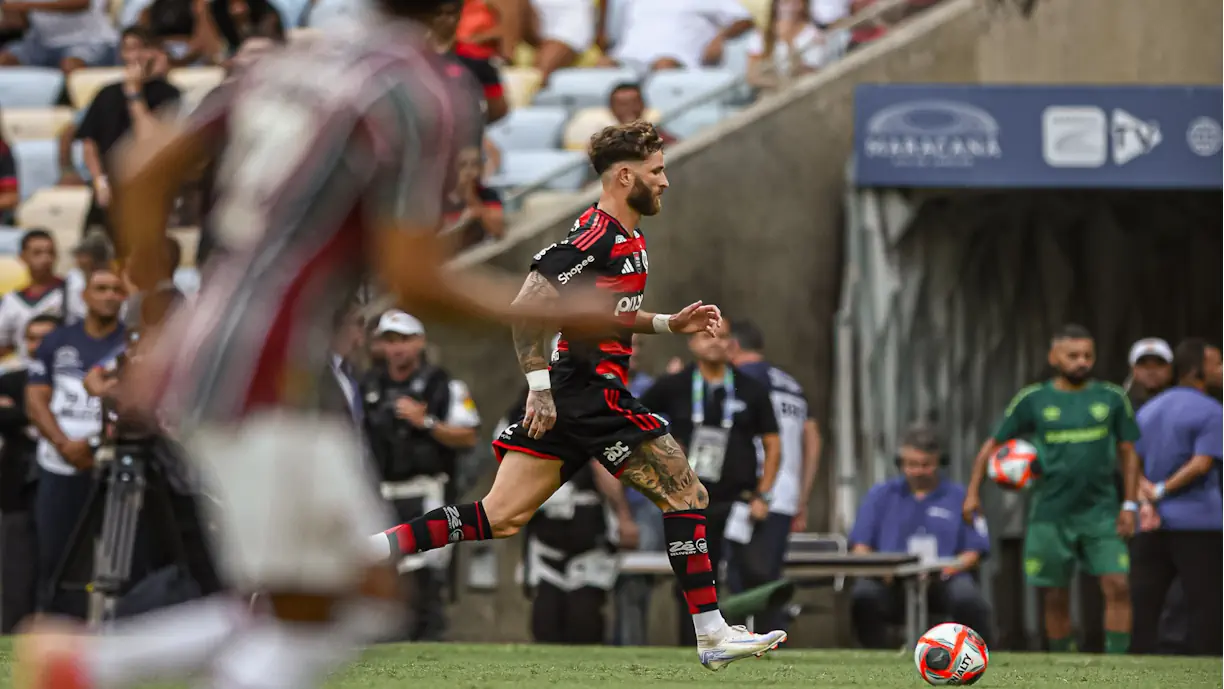 Léo Pereira pondera após empate do Flamengo e destaca: "jogo de poucas oportunidades"