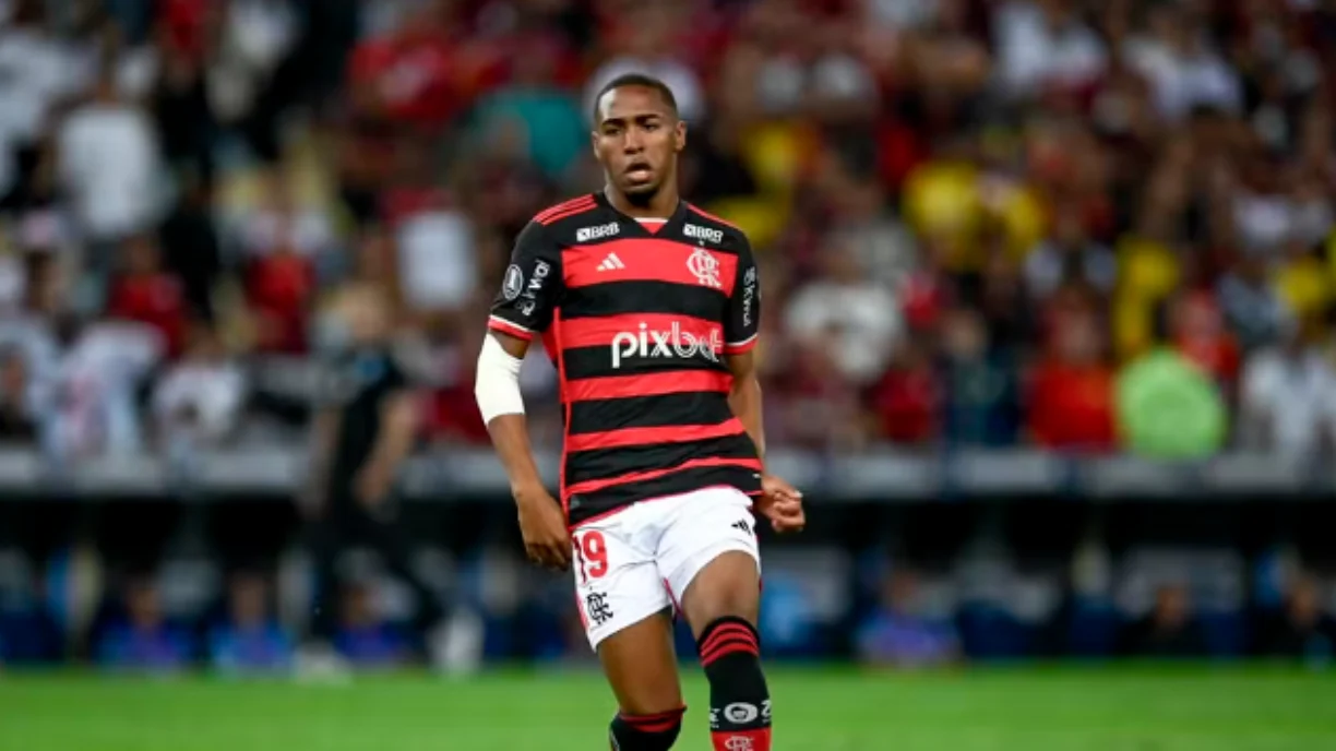 Lorran pode deixar o Flamengo, o clube almeja liberar a folha salarial na saída do jogador