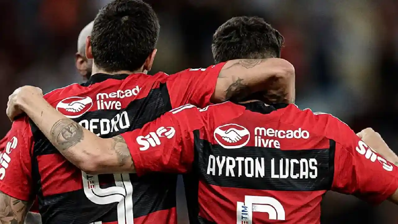 Ayrton Lucas, do Flamengo se recupera de lesão e tem chances de enfrentar o Maricá pelo Carioca - foto: reprodução