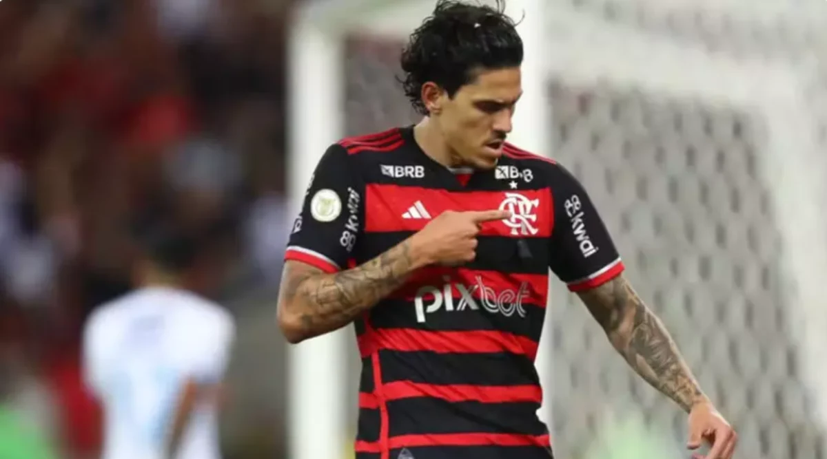 Ex-Flamengo volta a defender Pedro na Seleção Brasileira: "o camisa 9 titular"