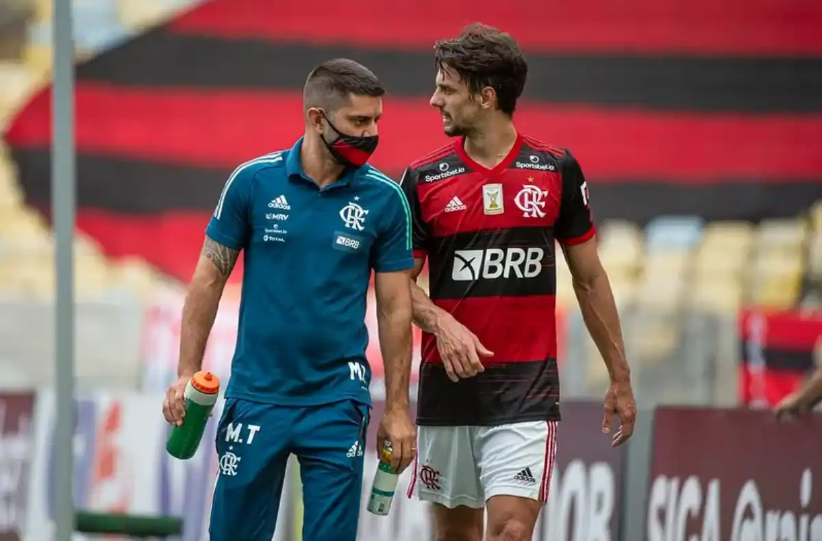  Rodrigo Caio jogou no sacrifício e ajudou na conquista do Brasileirão 2020, revela ex-médico do clube. ( Foto: Flamengo) 