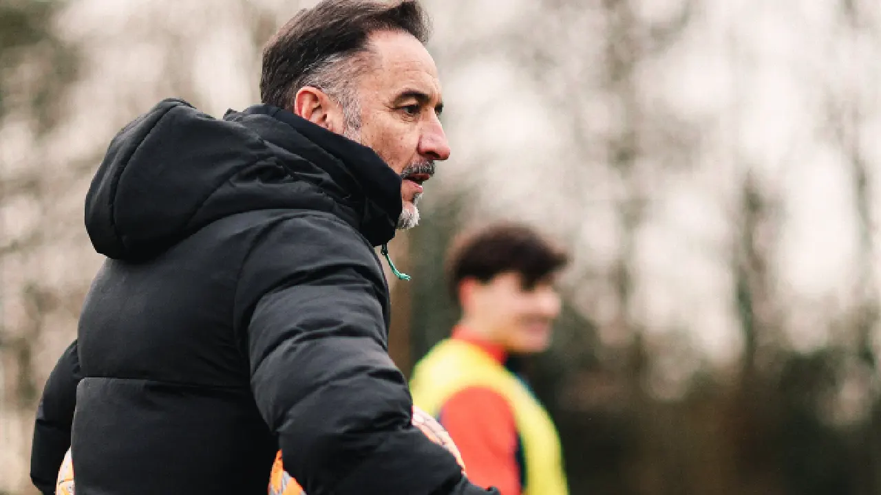 Ex-Flamengo, Vítor Pereira reclamou de um pênalti marcado para os Reds e da falta de expulsão de um jogador adversário - foto: reprodução