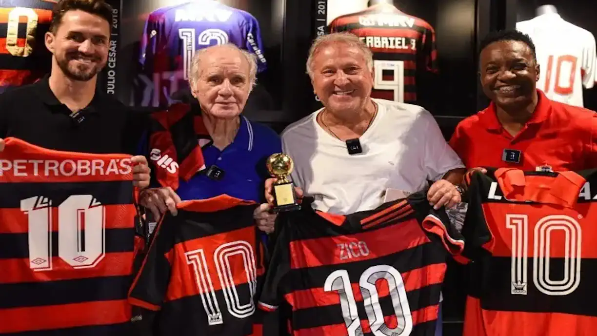 Zico, Evaristo de Macedo, Nélio e Sávio fazem encontro de gerações do Flamengo da camisa 10 (Reprodução/ Instagram)