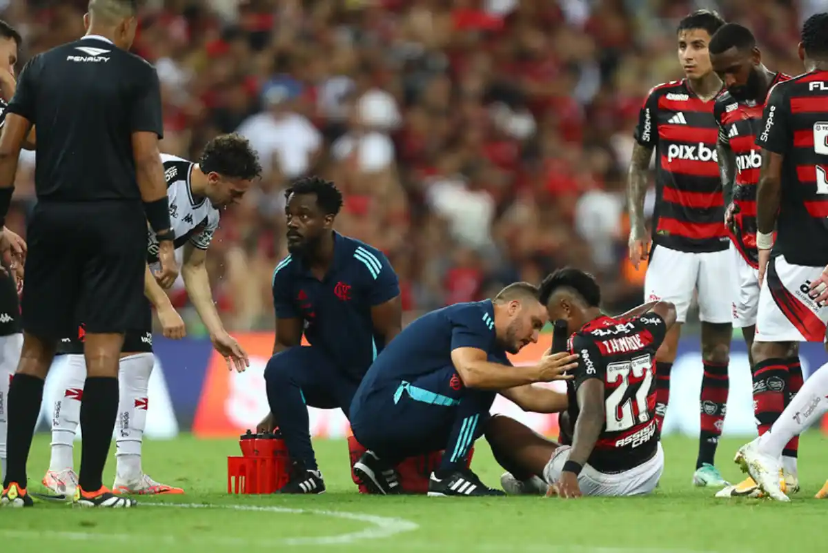 Bruno Henrique sentiu a coxa durante a vitória do Flamengo sobre o Vasco no último sábado (8) - Foto: Gilvan de Souza/Flamengo