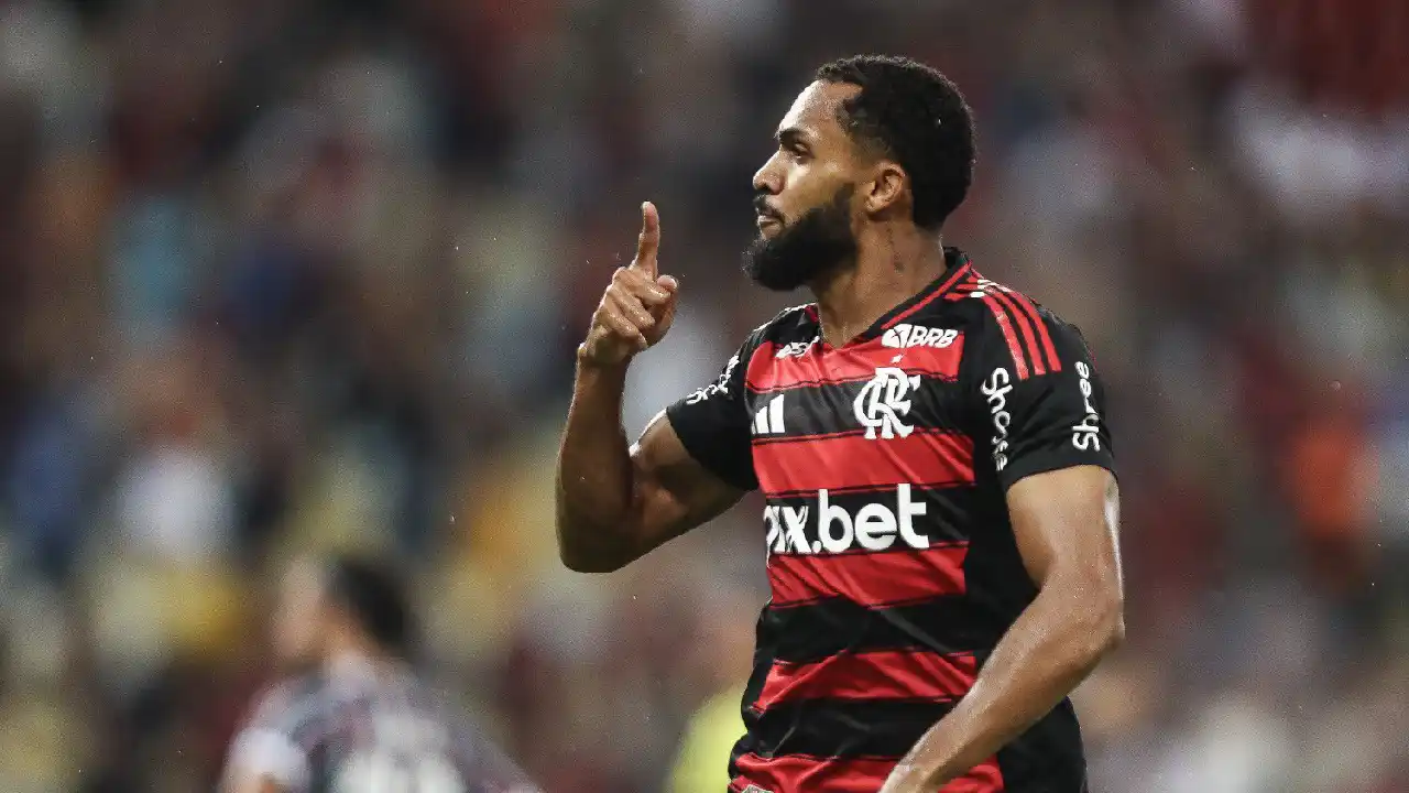 Juninho fala sobre adaptação ao futebol brasileiro e celebra primeiro gol pelo Flamengo em clássicos