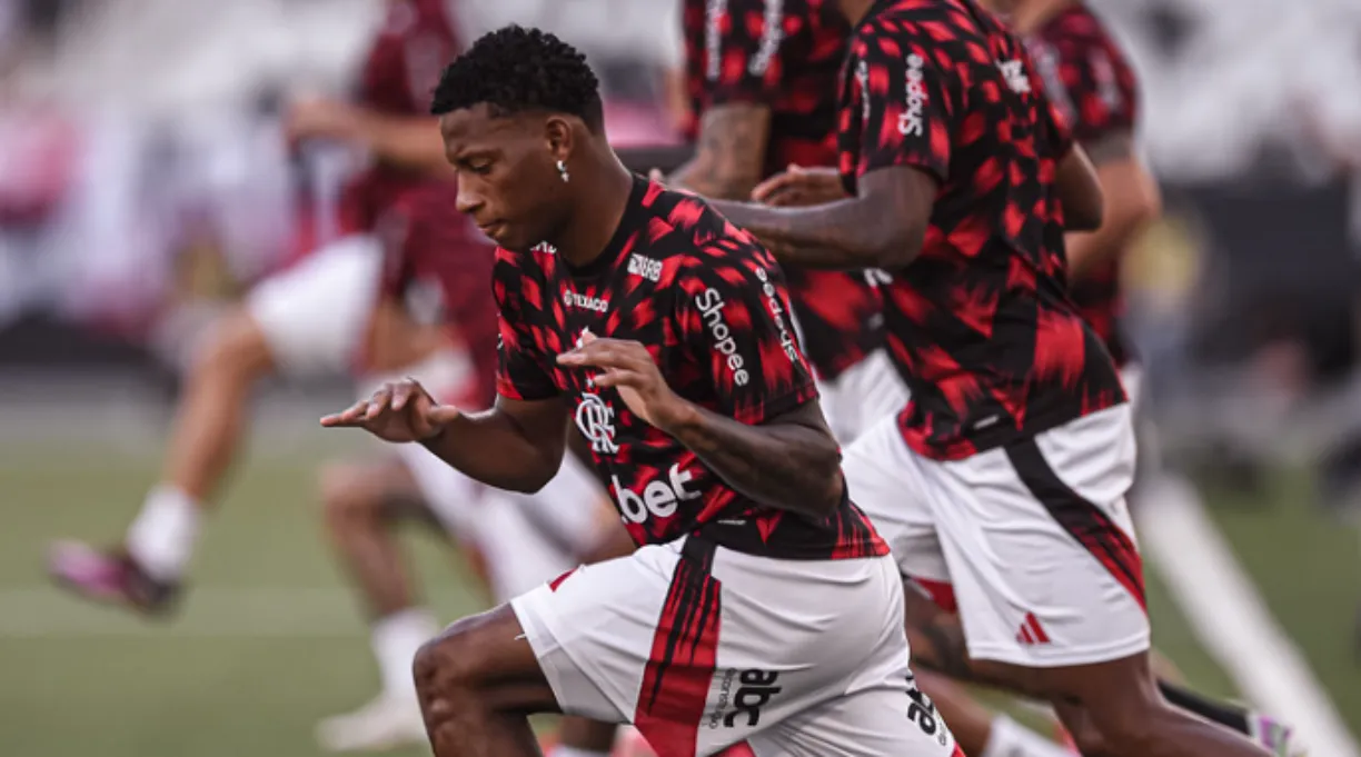 Torcida do Flamengo empolga-se para o Clássico dos Milhões, enquanto o time se prepara para a decisão contra o Vasco no Maracanã. ( Foto / Flamengo )