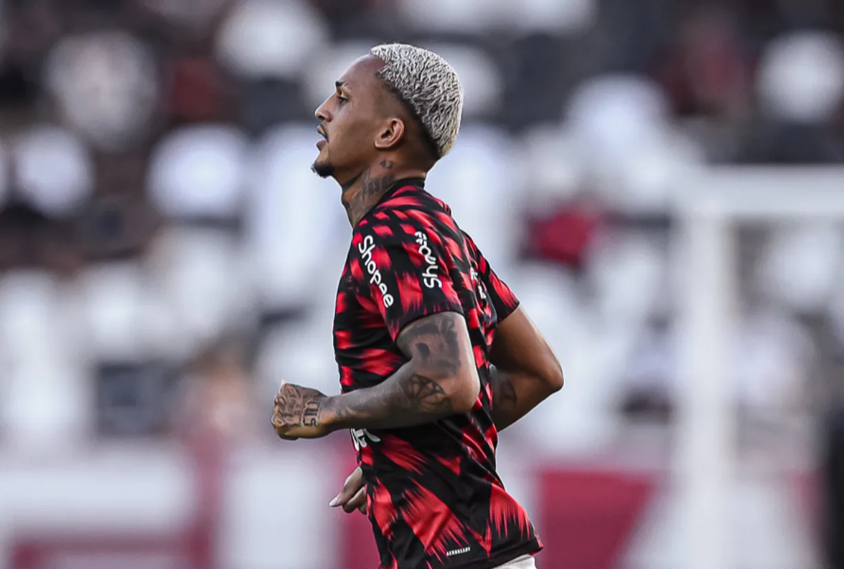  Wesley desperta interesse do Barcelona, e Flamengo traça estratégia antes do Mundial de Clubes. ( Foto/Flamengo ) 